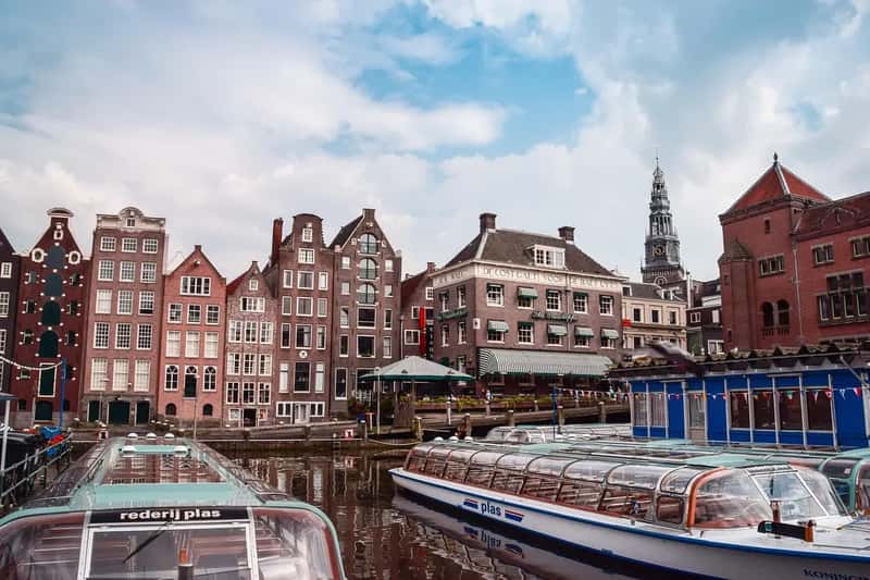 Amsterdam: Fake Police and Tulip Cons (Image Credits: Pixabay)