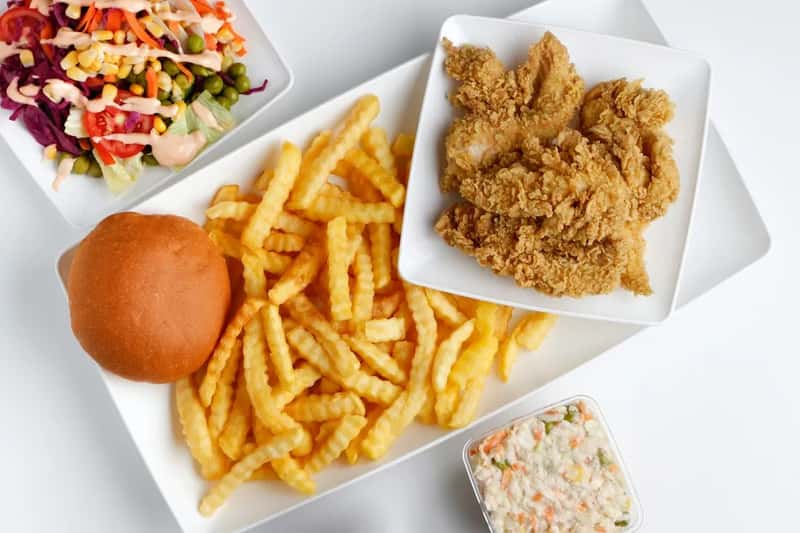 10. Fried and greasy fast food (Image Credits: Unsplash)
