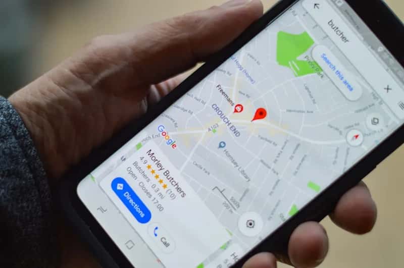 #19 - They Download Offline Maps Before the Plane Lands (Image Credits: Unsplash)
