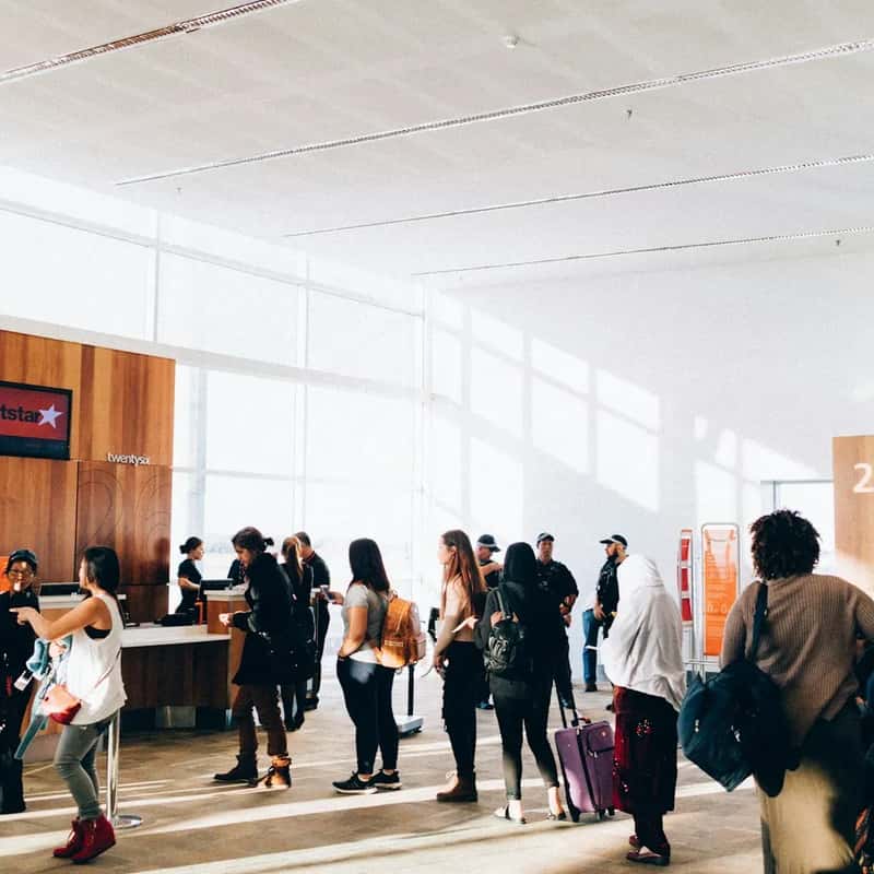 The Boarding Chaos No One Talks About Enough (Image Credits: Unsplash)