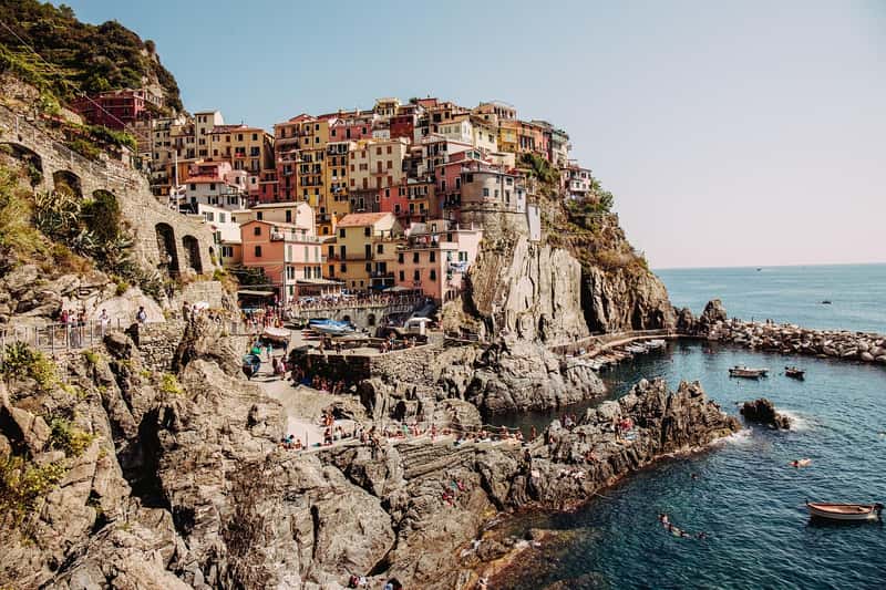Cinque Terre, Italy: Hiking Trails Turn Into Tourist Traffic Jams (Image Credits: Pixabay)