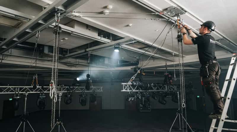 10. The Rigging Rules That Decide What Can Hang Overhead (Image Credits: Gemini)