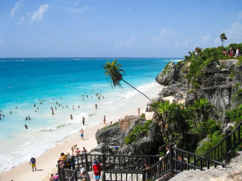 Tulum's nightlife still draws unwanted attention (Image Credits: Pexels)