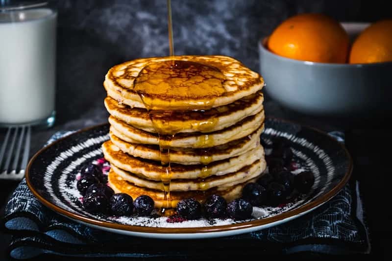 8. Standing in the line eating instead of moving through it (Image Credits: Unsplash)