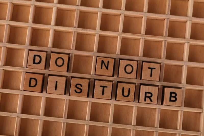 4. Special requests during "Do Not Disturb" hours still need to go through the front desk (Image Credits: Pexels)