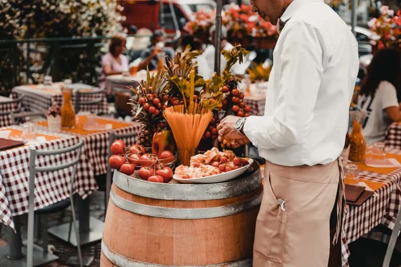 11. They don't ignore local dress expectations (Image Credits: Unsplash)
