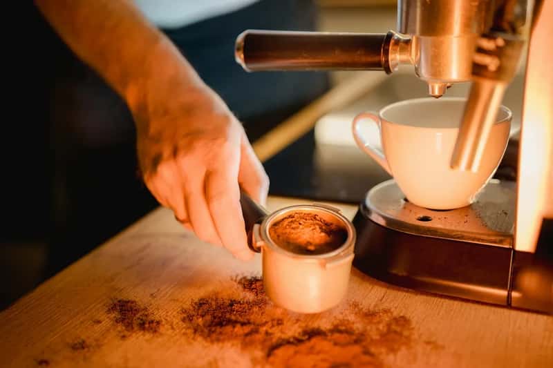 6. Turning room appliances into makeshift kitchen equipment (Image Credits: Unsplash)