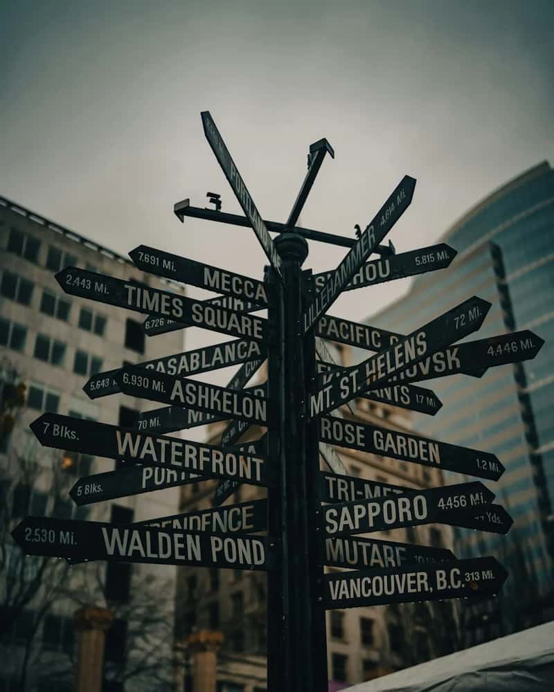 4. Giving directions using landmarks instead of street names (Image Credits: Unsplash)