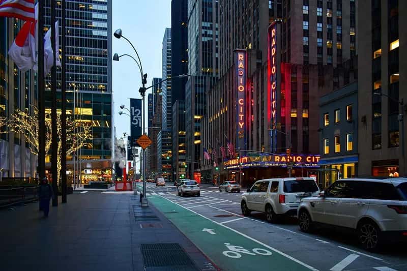 5. New York City, New York: Even the Biggest Can Bleed (Image Credits: Pixabay)