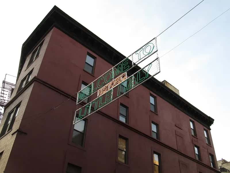 7. Little Italy's Mulberry Street Restaurant Row (Ken Lund, Flickr, CC BY-SA 2.0)