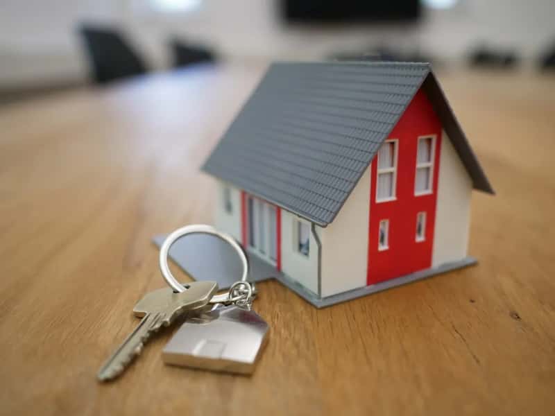 Homeowners insurance premiums that keep climbing (Image Credits: Unsplash)