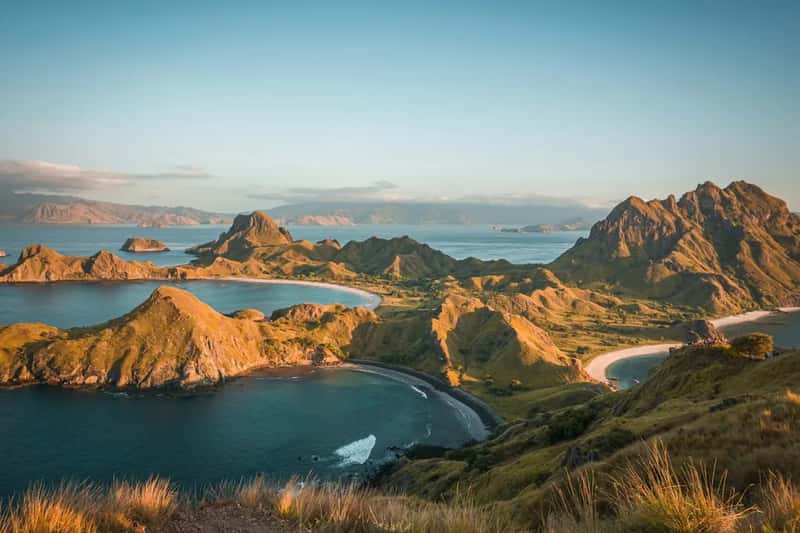3. Komodo Island, Indonesia (Image Credits: Unsplash)