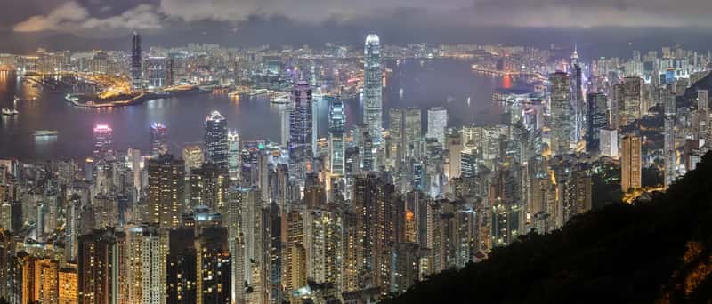 Hong Kong: Where Apartments Cost 14 Years of Income (Image Credits: Wikimedia)