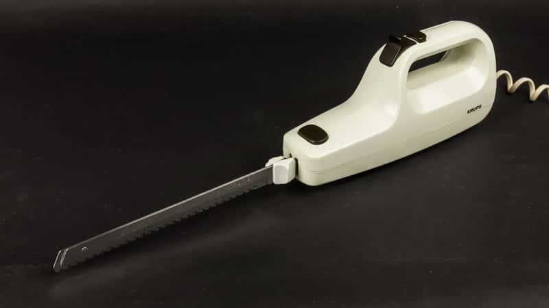 #11 - The Electric Carving Knife Made Thanksgiving Feel Like Surgery (By Raimond Spekking, CC BY-SA 4.0)