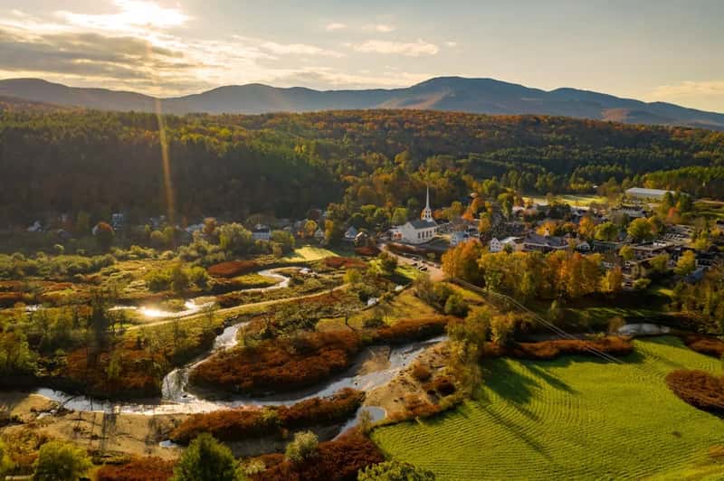 Stowe, Vermont (Image Credits: Unsplash)