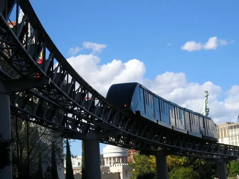 8. Getting Around Is Genuinely Easy (amitp, Flickr, CC BY 2.0)