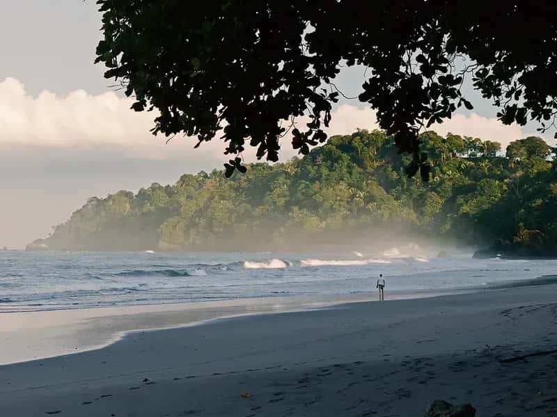 Costa Rica: Pura Vida for One (Image Credits: Flickr)