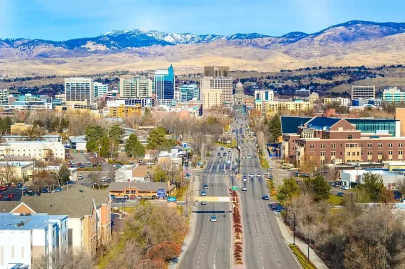 The Pandemic Gold Rush That Reshaped Small Towns (Image Credits: Pixabay)