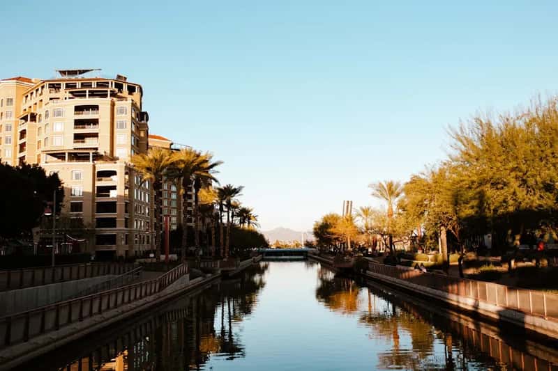 Scottsdale, Arizona - Sun, Salaries, and Steady Growth (Image Credits: Unsplash)