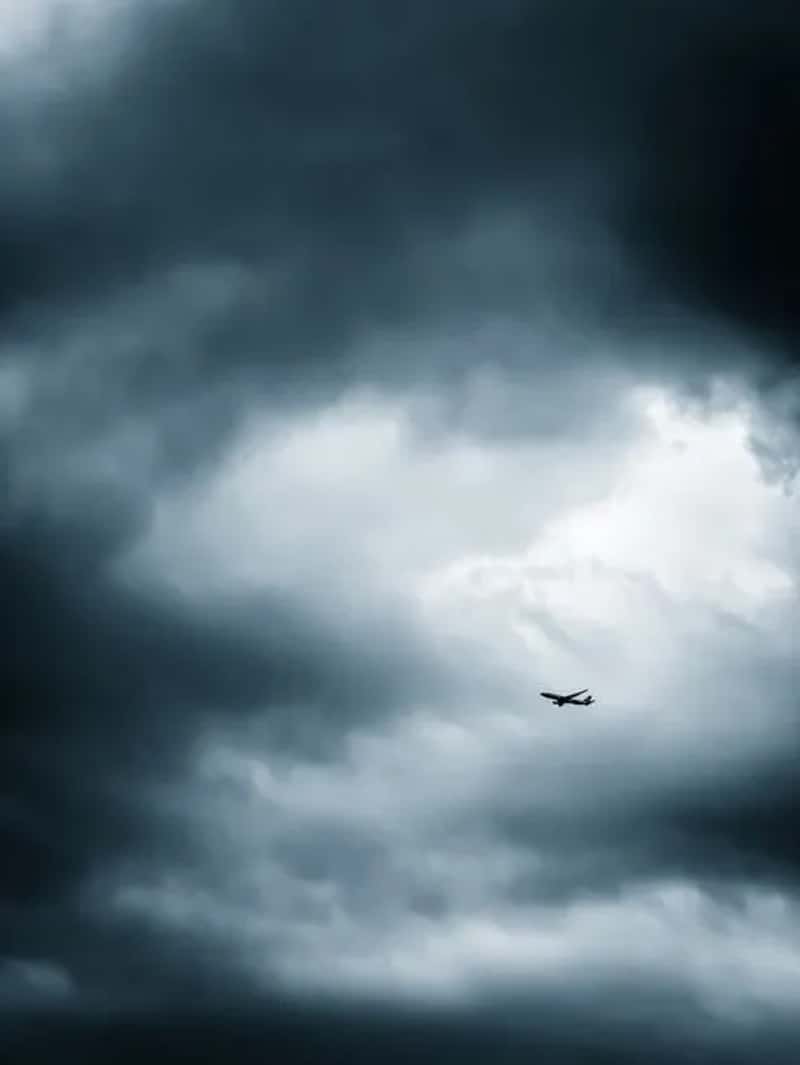1. Fear of flying and turbulence (Image Credits: Pexels)