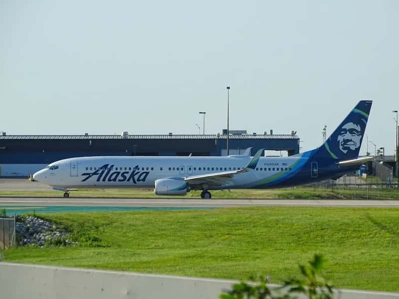 7. Alaska Airlines: A Trust Setback After a Safety Scare (Image Credits: Unsplash)