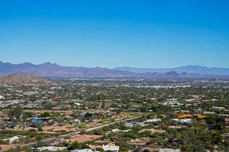 10. Phoenix, Arizona: Sun Belt Giant With Senior Infrastructure (Image Credits: Unsplash)