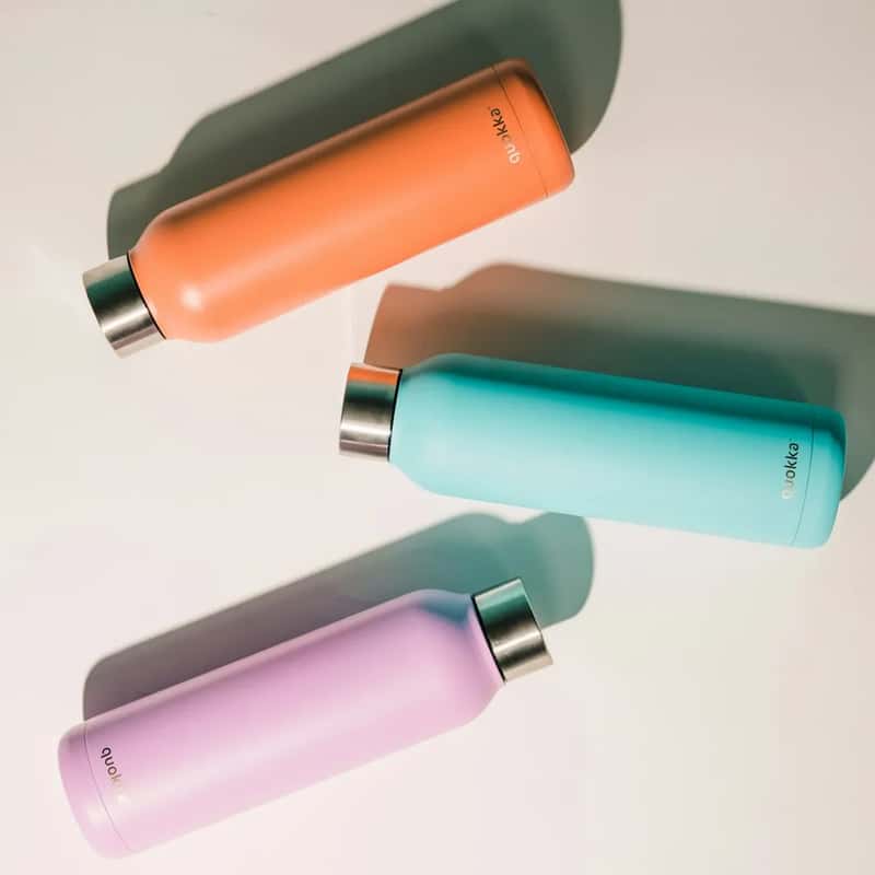 3. Packing snacks and a reusable water bottle instead of buying everything on the go (Image Credits: Unsplash)