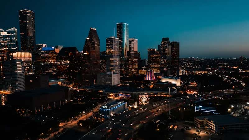 Houston, Texas: Flood Risk Meets Rising Premiums (Image Credits: Unsplash)