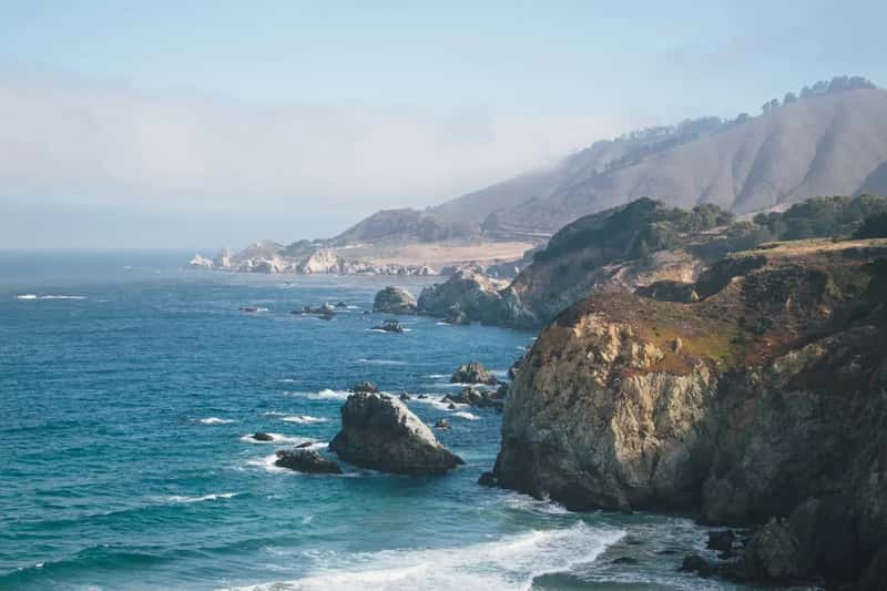 1. Pacific Coast Highway, California (Image Credits: Unsplash)