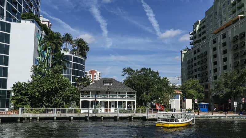 4. Fort Lauderdale, Florida - Coastal Prestige Meets Market Pressure (Image Credits: Pixabay)