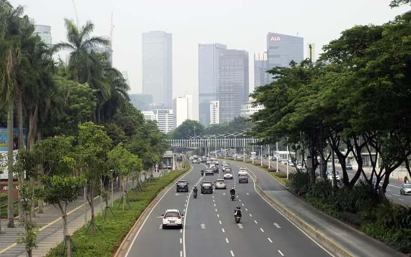 9. Indonesia: Jakarta's Grid-lock Nightmare (Image Credits: Pixabay)