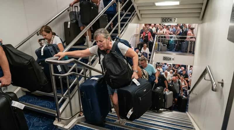 6. They Stopped Assuming Self-Disembarkation Is Always the Fast Option (Image Credits: Gemini)