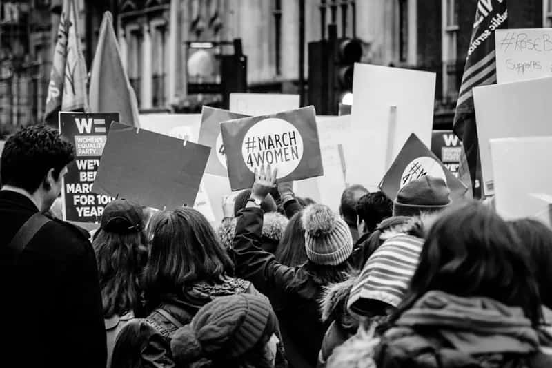 4. Freedom of Movement Laws That Require Male Permission (Image Credits: Unsplash)