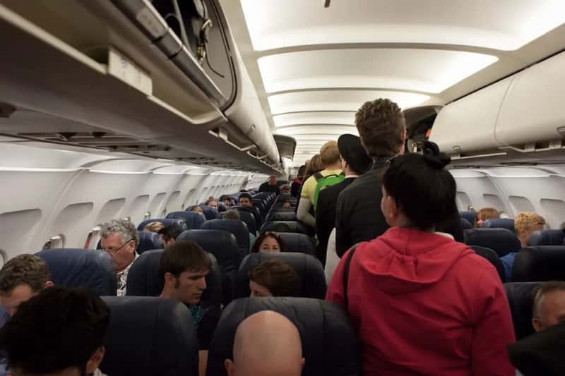Boarding groups reward patience more than speed (Image Credits: Unsplash)