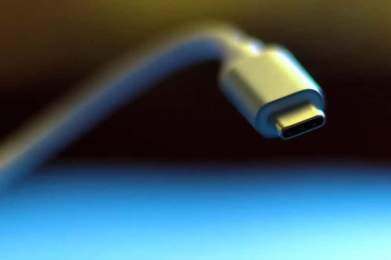 Understanding Juice Jacking: The Charging Port Attack (Image Credits: Pixabay)