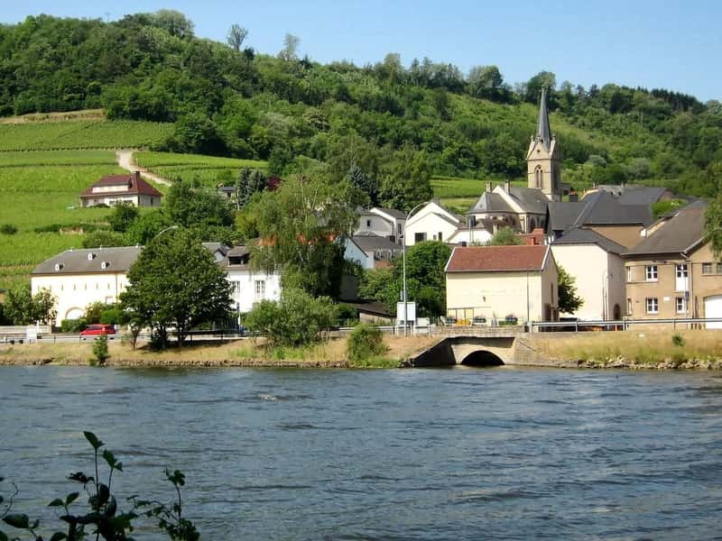 Luxembourg: Spring Water Paradise (Image Credits: Pixabay)