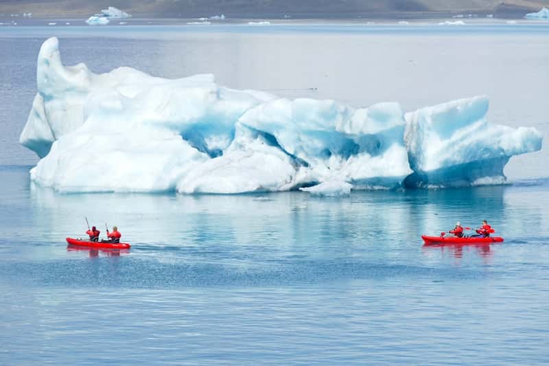 Kayak Among Glaciers in Alaska (Image Credits: Unsplash)