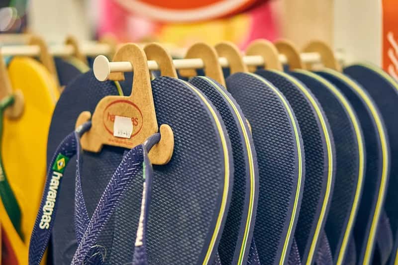 Flip-Flops and Backless Sandals (Image Credits: Pixabay)