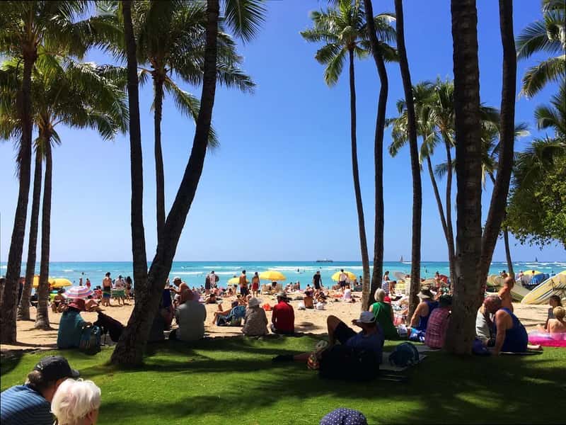 3. Waikiki Beach, Oahu - Paradise Paved Over (jdnx, Flickr, CC BY 2.0)