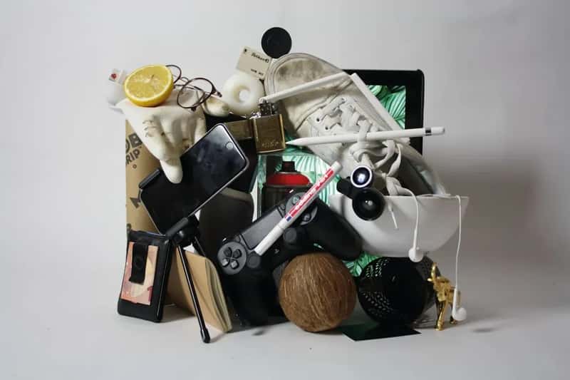 7. A Cluttered, Overstuffed Bag (Image Credits: Unsplash)