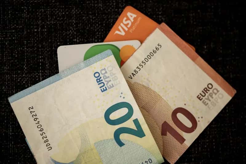 How Sweden quietly became the world's cashless pioneer (Image Credits: Pexels)