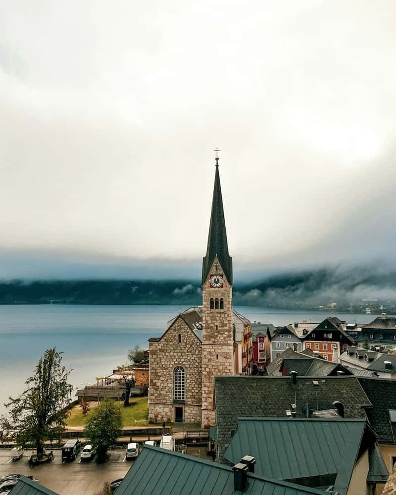 Hallstatt, Austria (Image Credits: Unsplash)