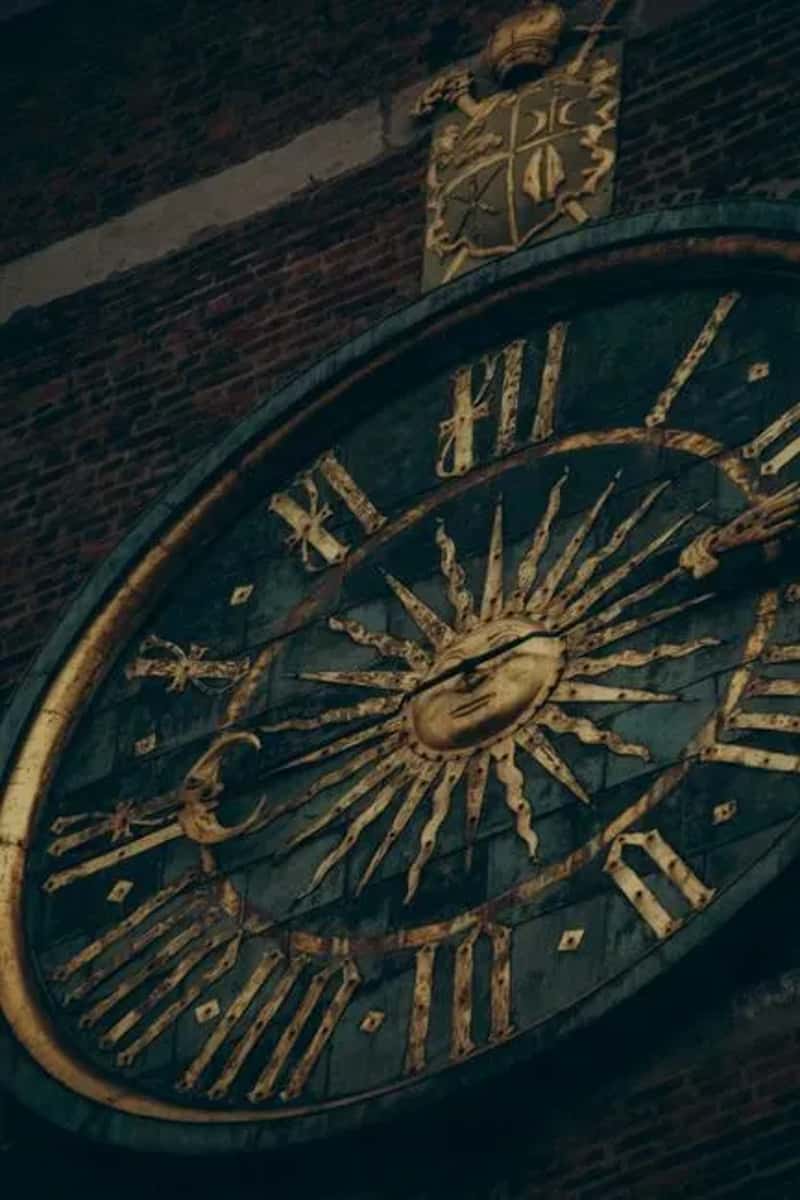 #2 - The Sunburst Starburst Wall Clock That Every Single House Had (Image Credits: Pexels)