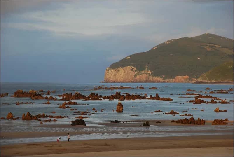 The road ahead for Europe's most visited coastlines (Juanje Orío, Flickr, CC BY-SA 2.0)