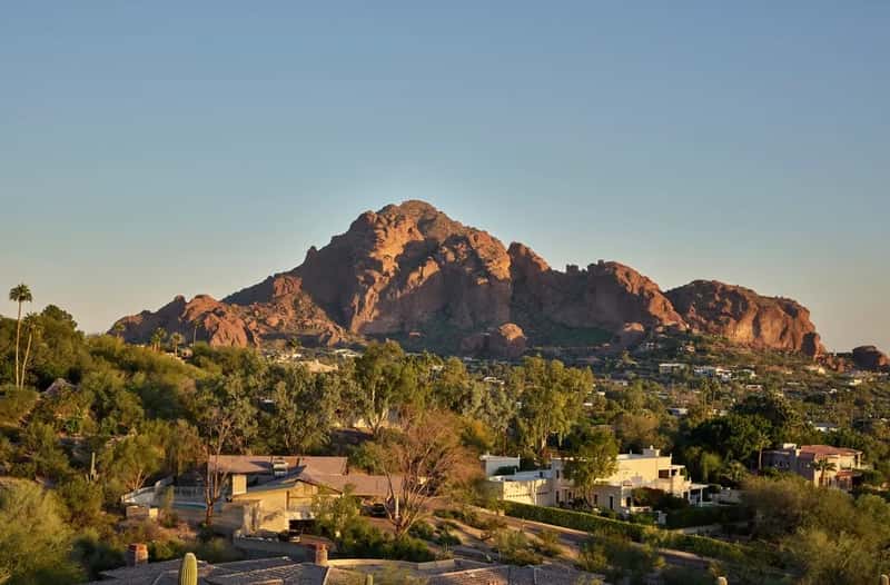Housing Costs Are Quietly Climbing in Arizona's Retiree Hotspots (Image Credits: Rawpixel)