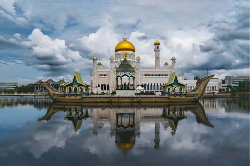 7. Brunei: The World's Most Recent Country to Codify Death for Apostasy (Image Credits: Unsplash)