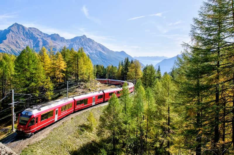 Lucerne Interlaken Express: Over the Brünig Pass (Image Credits: Unsplash)