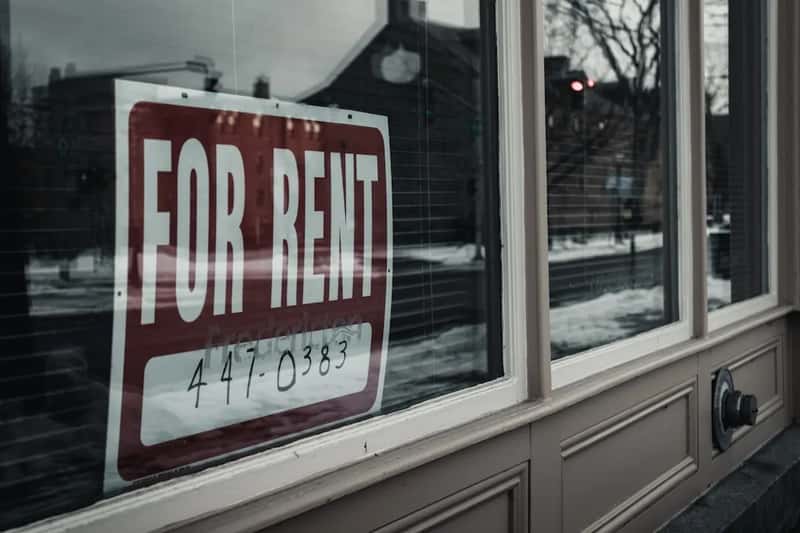 1. The Vacation Rental Bait-and-Switch (Image Credits: Unsplash)