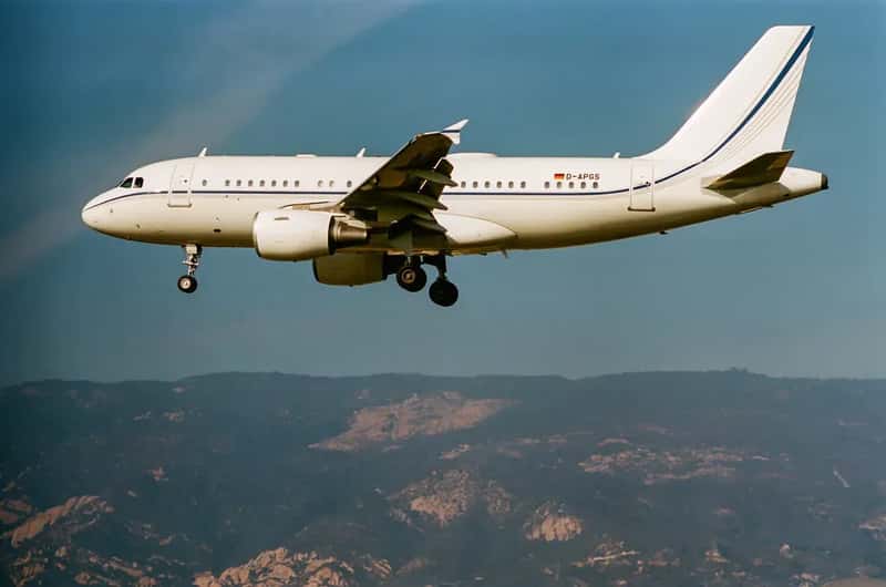 #8 - A Firm Landing Is Sometimes a Safer Landing (beltz6, Flickr, CC BY 2.0)