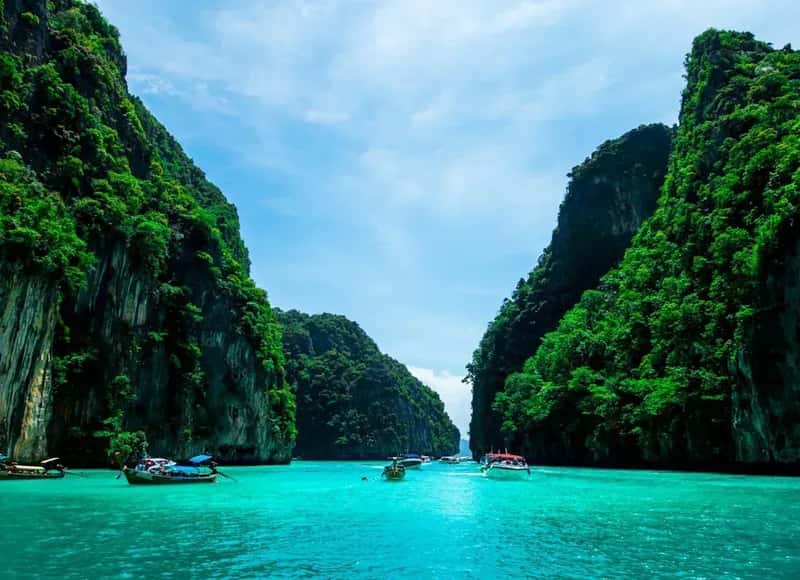 Thailand: Tropical Living Without Breaking The Bank (Image Credits: Unsplash)